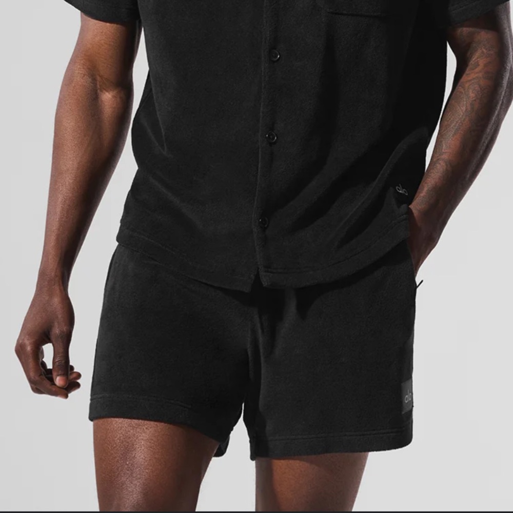 ALO Yoga Black Men's Shorts